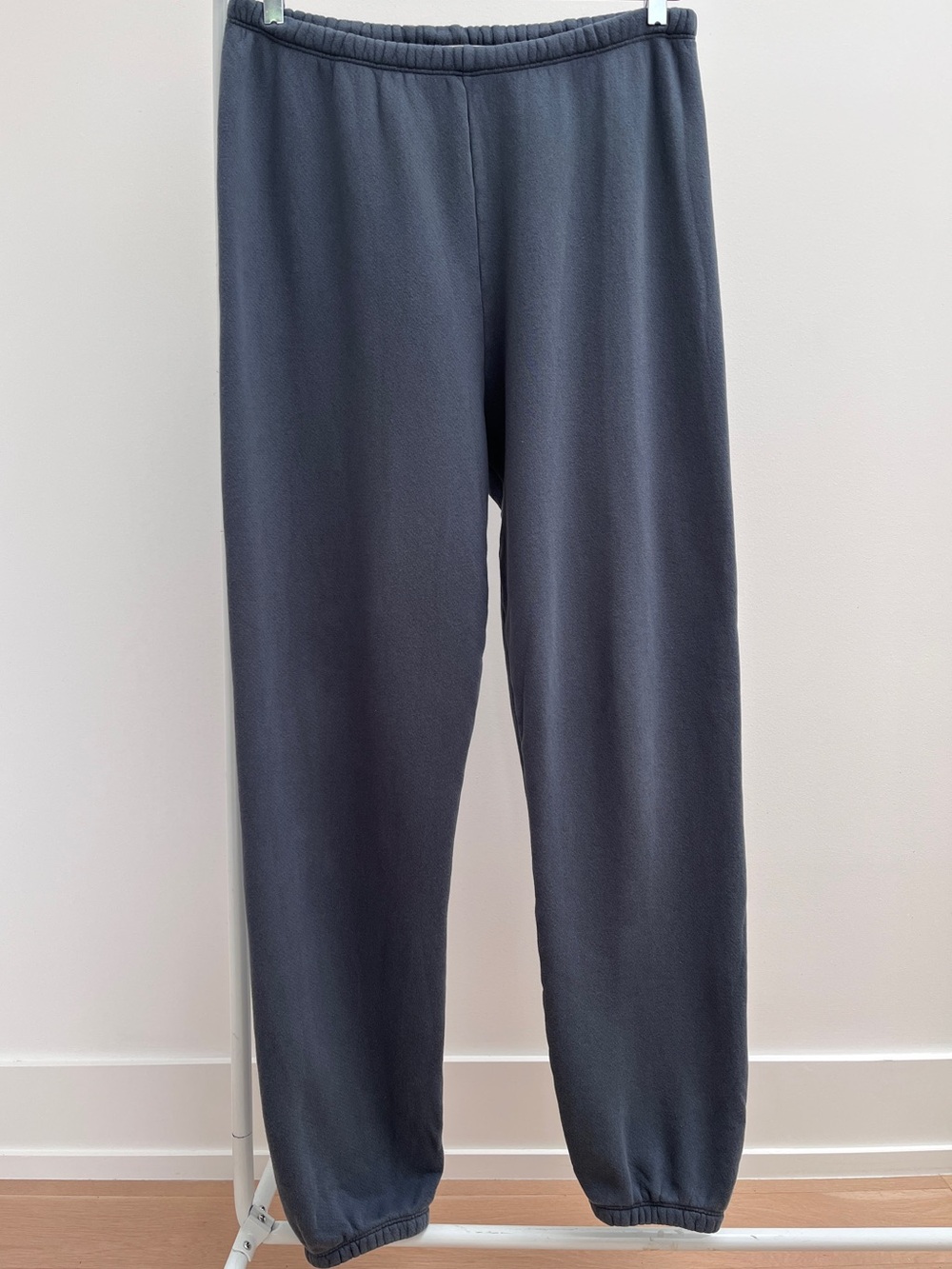 Perfectwhitetee Johnny sweatpant M cotton french terry elevated basic timeless - Picture 3 of 10